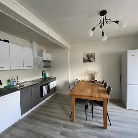 Waterfront Senja 2 *