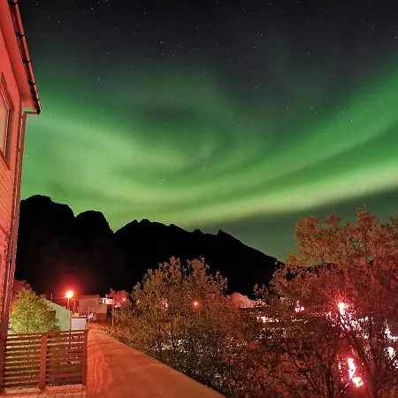 Waterfront Senja 2 *