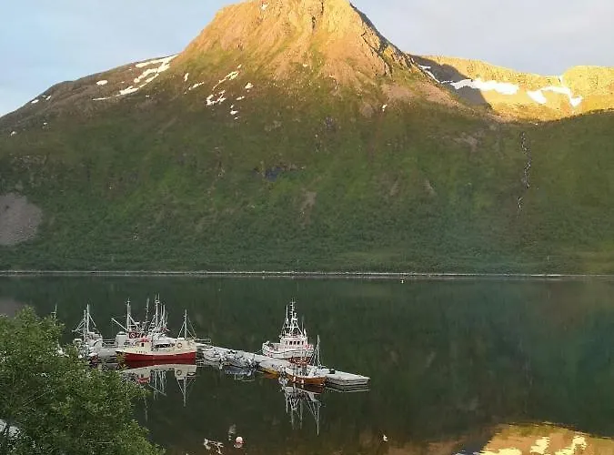 Daire Waterfront Senja 2 *